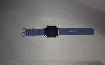 Apple Watch Ultra Two ( GPS + Cellular, 49mm) - Titangehäuse mit Blue Ocean Band