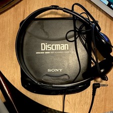Sony Discman D-141 CD Player Mega Bass EXCELLENT CONDITON WITH HEADPHONES