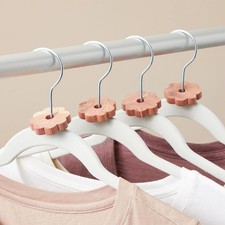 Natural Cedar Wood Balls & Moth Repellent Rings Hanger M2S4 Wardrobe C0Q9 T3Z7