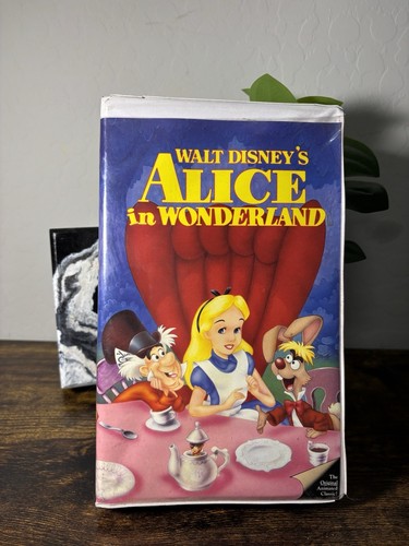 1997 Alice In Wonderland / VHS / Rare / Vintage / Classic / Lewis Carroll / Wow! - Picture 1 of 3
