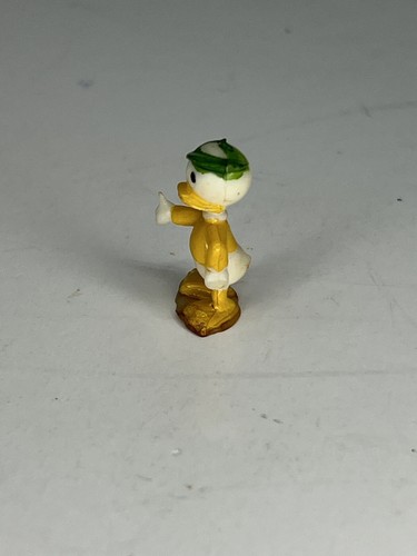 Disneykins Marx Huey Duck Mini 1” Figurine Plastic 1960s VINTAGE - Picture 2 of 7