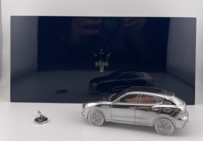 Maserati Levante Novelty Gift Box With Metal Mini Car 1/43 Key