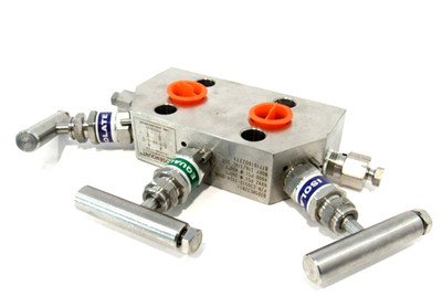 NEW ROSEMOUNT C30512-1124-0000 VALVE / MANIFOLD C3051211240000