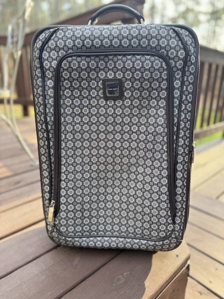 Juego de 2: Juego unisex Nine West, una maleta y una bolsa de viaje Foto 3 de 4