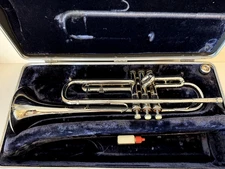 Vintage C.G. Conn Director 18B Trumpet w Case & Mouthpiece - Very Nice #S19021