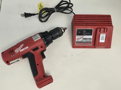 Milwaukee 0522-20 Heavy Duty 18v Cordless Hammer Drill And Universal Charger 