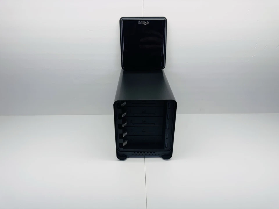 Drobo 5D3  (FOR PARTS) - Image 2 of 4