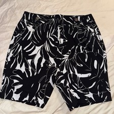 Rafaella Women's Stretch Comfort Waistband Bermuda Short Black Floral 6