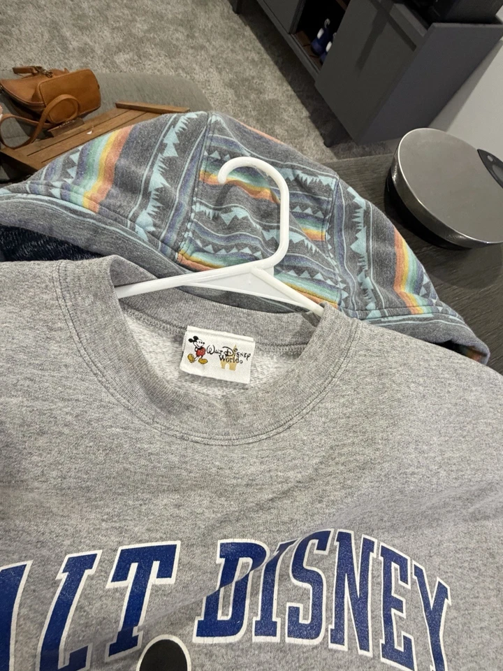 Sudadera De Colección Walt Disney World Gris Talla L Mickey Mouse Cuello Redondo Y2K 1971 Foto 2 de 3