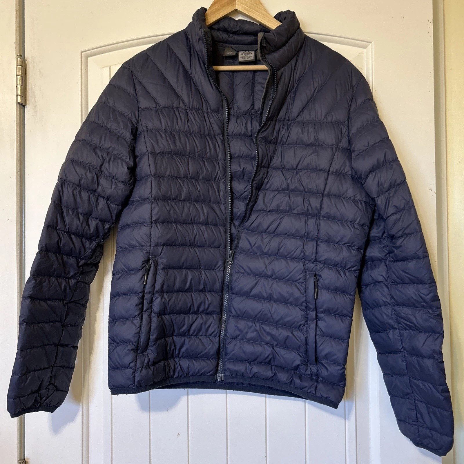 Mckinley Ultra Light Down Packable Jacket Mens Small 90% Down 10% Feather Navy
Opens in a new window