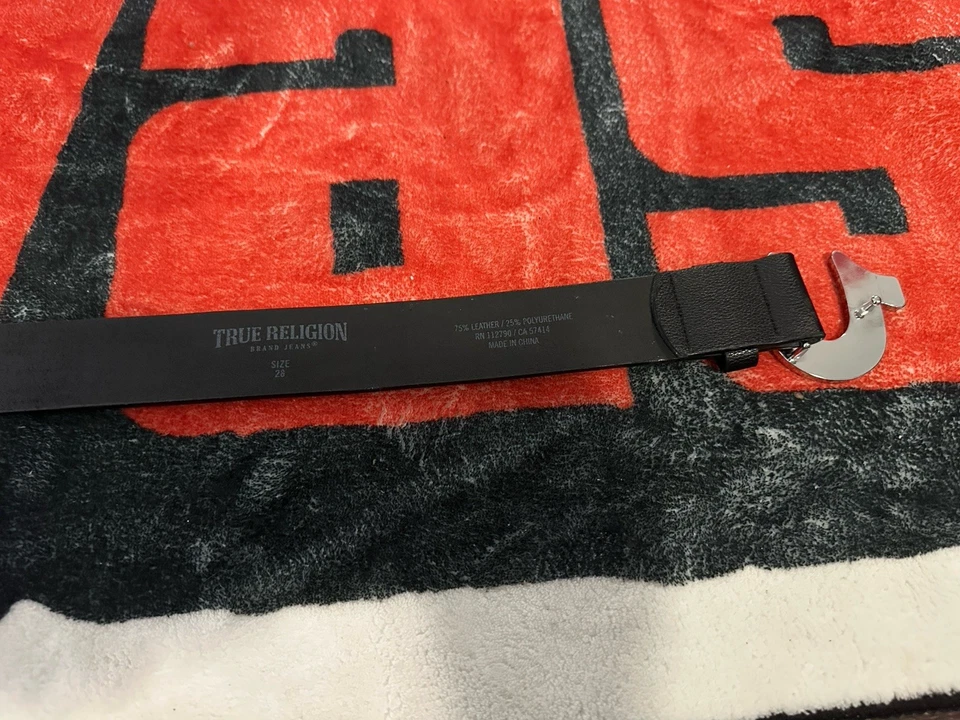 Cinturón con tachuelas True Religion Foto 4 de 4