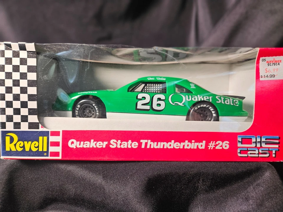 Revell Quaker State Thunderbird #26 escala 1:24 Inv. #4287 Foto 2 de 3