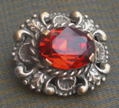 Broche Vintage « Pyrope » Avec Grenat - Magnifique Pièce D'occasion, Métal Inconnu