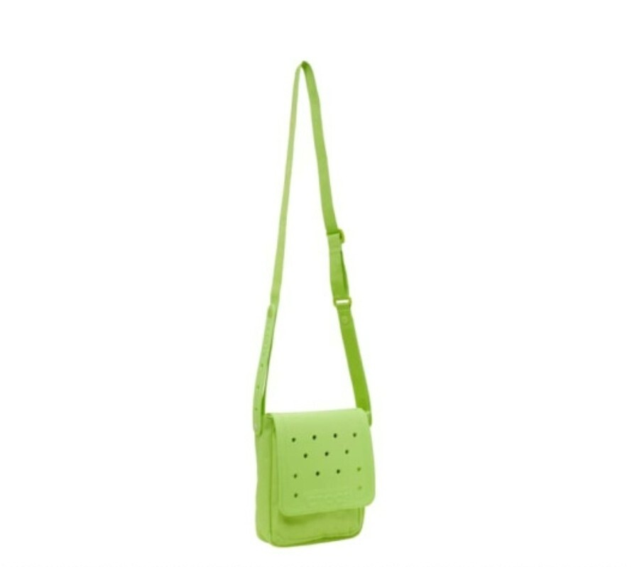 CROCS Classic Crossbody Bag 210191 - 3TX Lime Punch | eBay