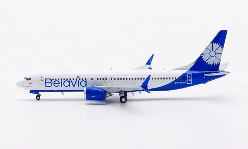 ANA B727-200 JA8355 JC Wings 1:200 全日空航空B727-200 JA8355 合金