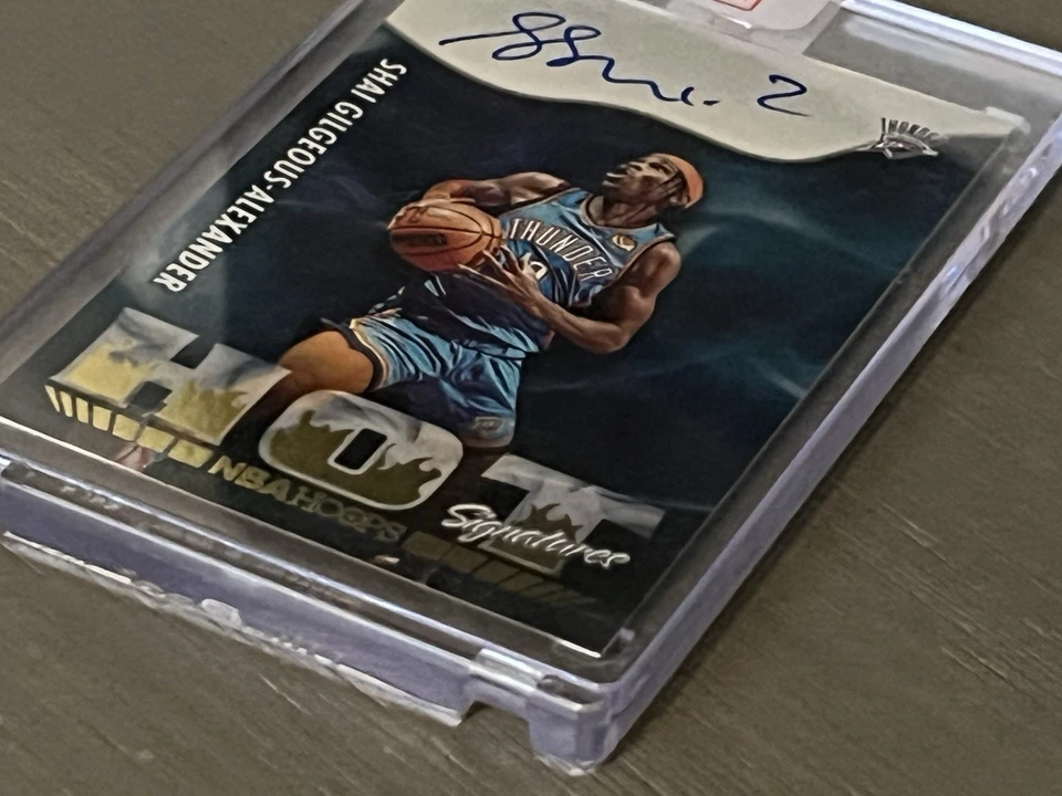 Shai Gilgeous-Alexander Hot Signatures 2022-23 NBA Hoops ON-CARD AUTO HS-SGA - Image 4 of 4