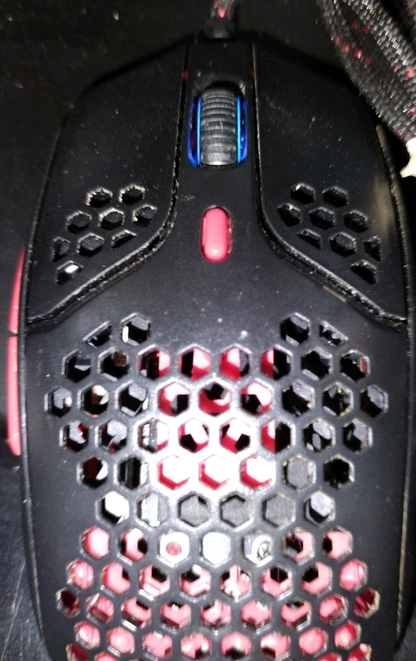 HyperX Pulsefire Haste - 2.4 GHz Wireless Gaming Mouse PF001 - Image 3 of 4