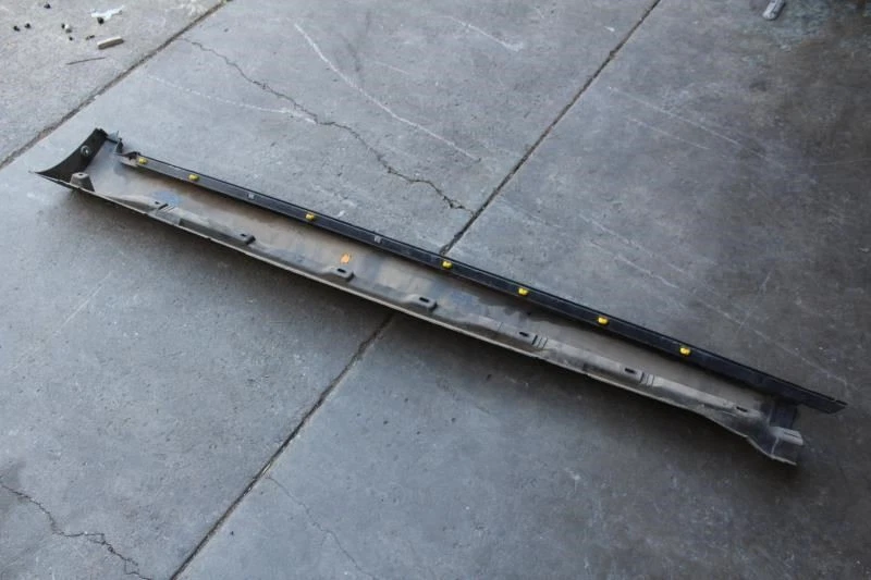 2003 2004 2005 2006 VOLVO XC90 LEFT ROCKER PANEL MOLDING 30653722 (SCRATCHES) Foto 2 de 4