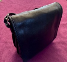 EUC Vera Pelle Made In Italy Smooth Full grain Leather Crossbody Handbag Clean