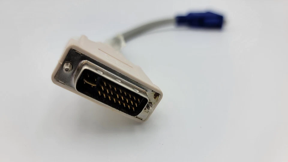 9 inch Dual Link DVI-I (24+5 pin) Male to VGA Female Cable Adapter White/Blue - Image 2 of 4
