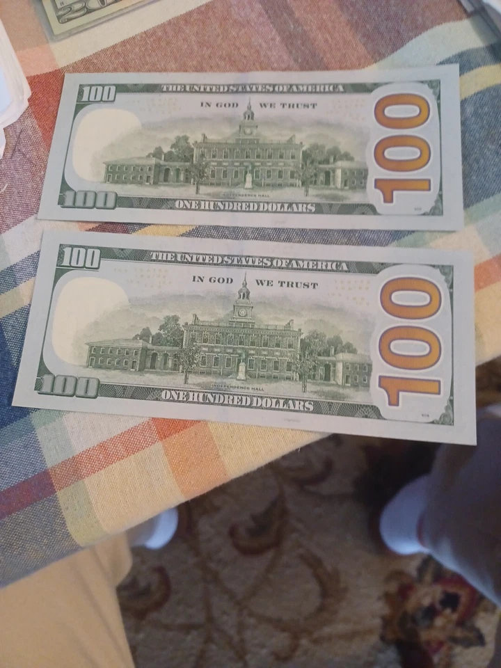 Lot Of (2) FANCY  58888831a 32a $100 Dollar Bill Series 2009A RARE 5 of A Kind  - Image 2 of 2