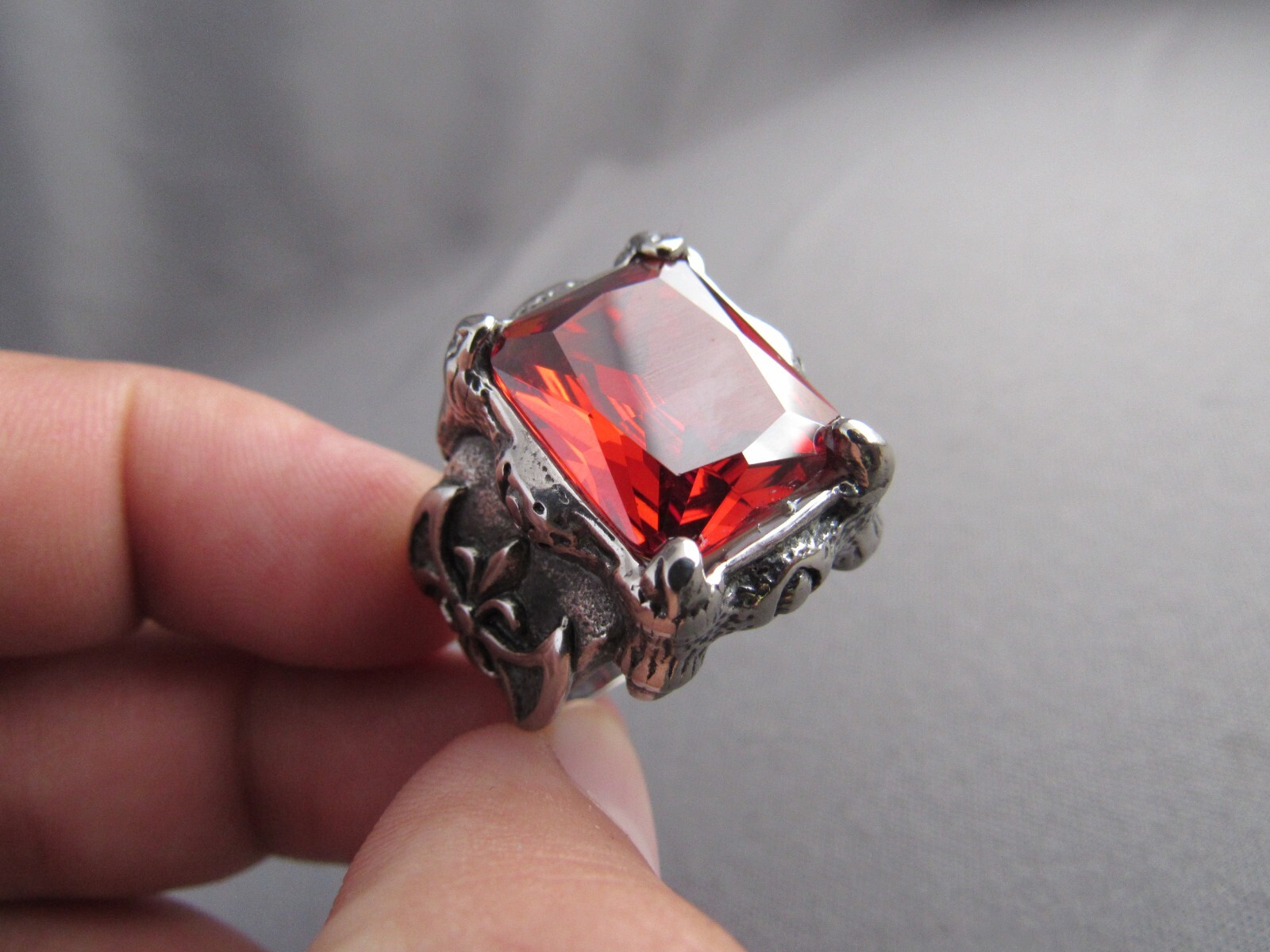 HUGE CHUNKY GUN METAL LARGE RED GLASS RHINESTONE RING… - Gem