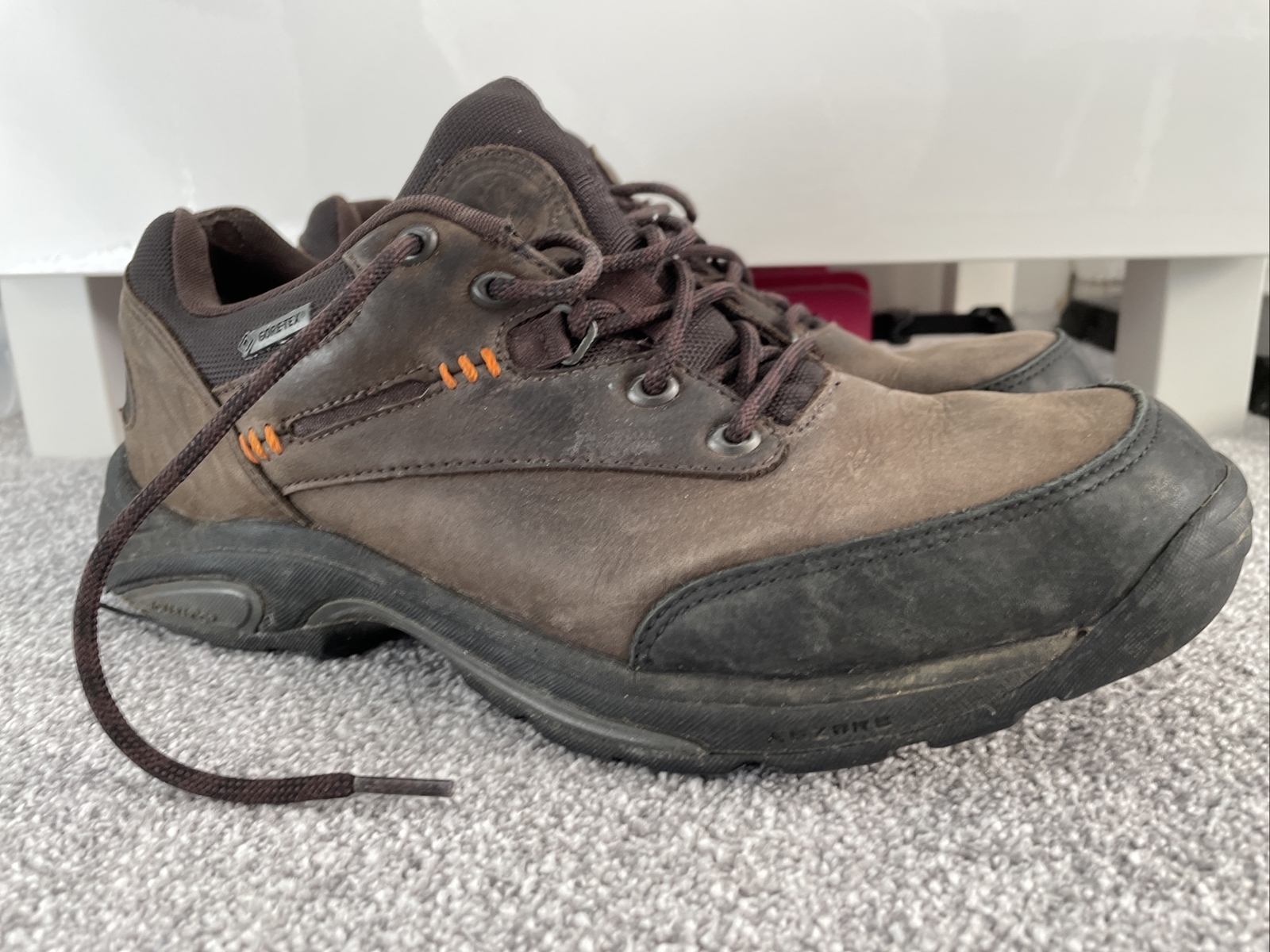 NEW BALANCE MENS BROWN LEATHER GORE-TEX 