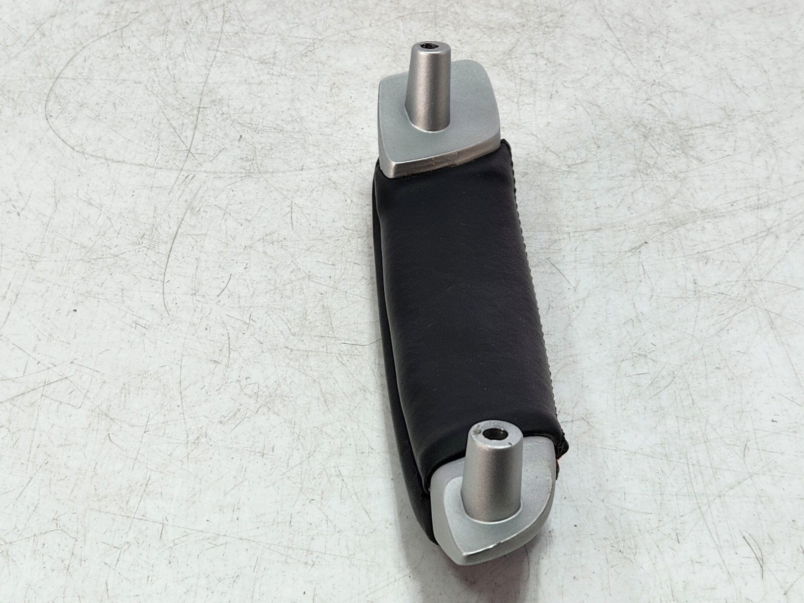 ✅ 11-16 OEM Ferrari FF Front Right Passenger Side Interior Door Trim Pull Handle