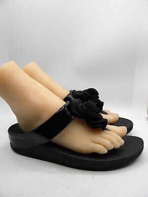 FitFlop FLORRIE Black Patent Leather Thong Slide Sandals FitFlop FLORRIE Black Patent Leather Thong Slide Sandals