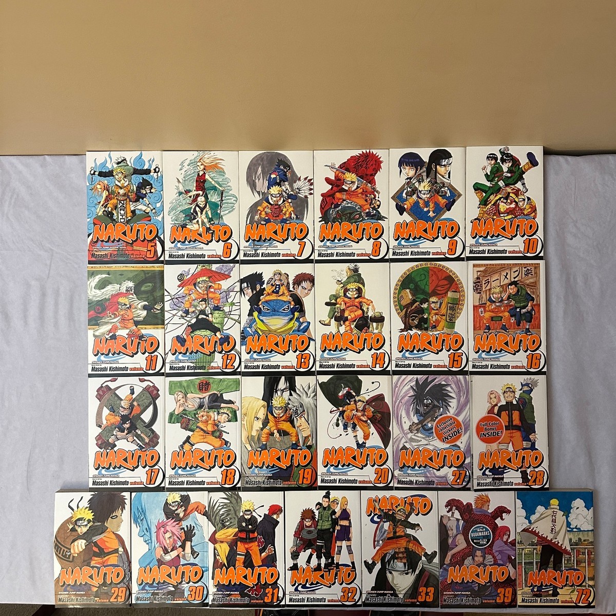 25 pc Naruto Manga Book Lot in English / Vol. 5 - 20 / 27 - 33