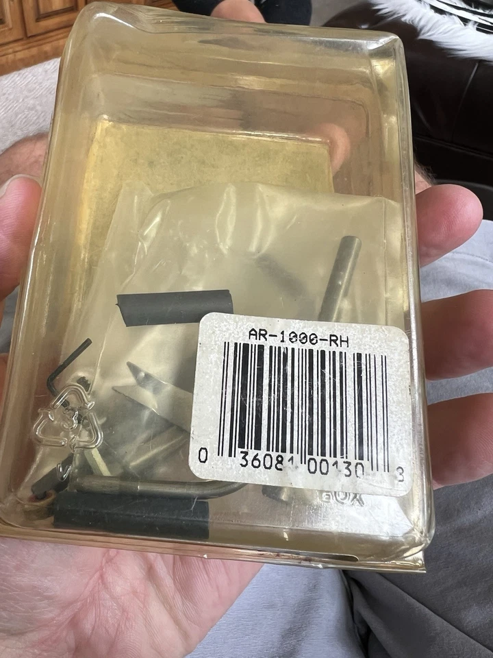 Golden Key Futura 3D Golden Premier Right Hand Deluxe Microdrive Arrowrest - Image 2 of 4