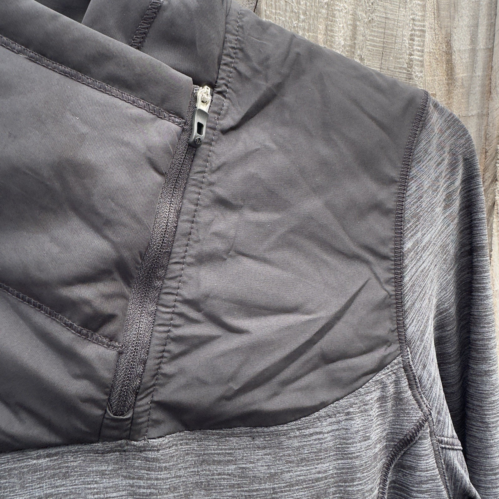 Sunice Performance 1/4 Zip Pullover Size S/P - image 5