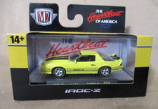 Chevrolet Camaro IROC-Z 1985 M2 Machines amarillo 1/64 fundido a presión con neumáticos de goma