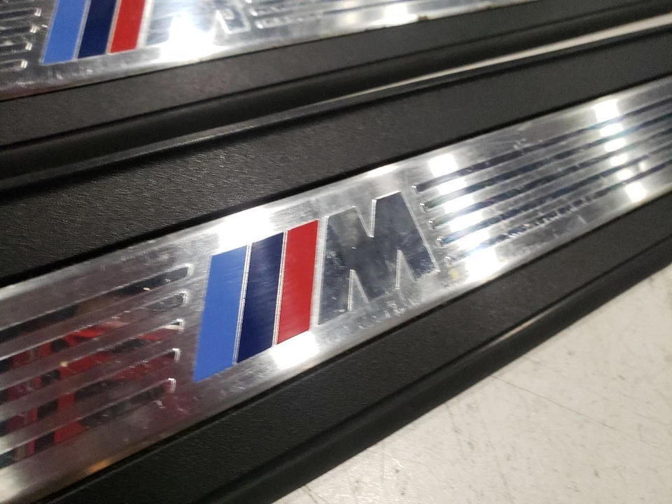 BMW 535i F10 2011 sedán automático - juego de molduras de umbral de puerta deportivo M - OEM 8050053 8050047 Foto 3 de 4