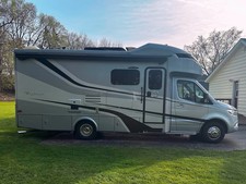 2020 Tiffin Wayfarer 25RW Mercedes Sprinter Diesel Luxury Coach Loaded $106,000