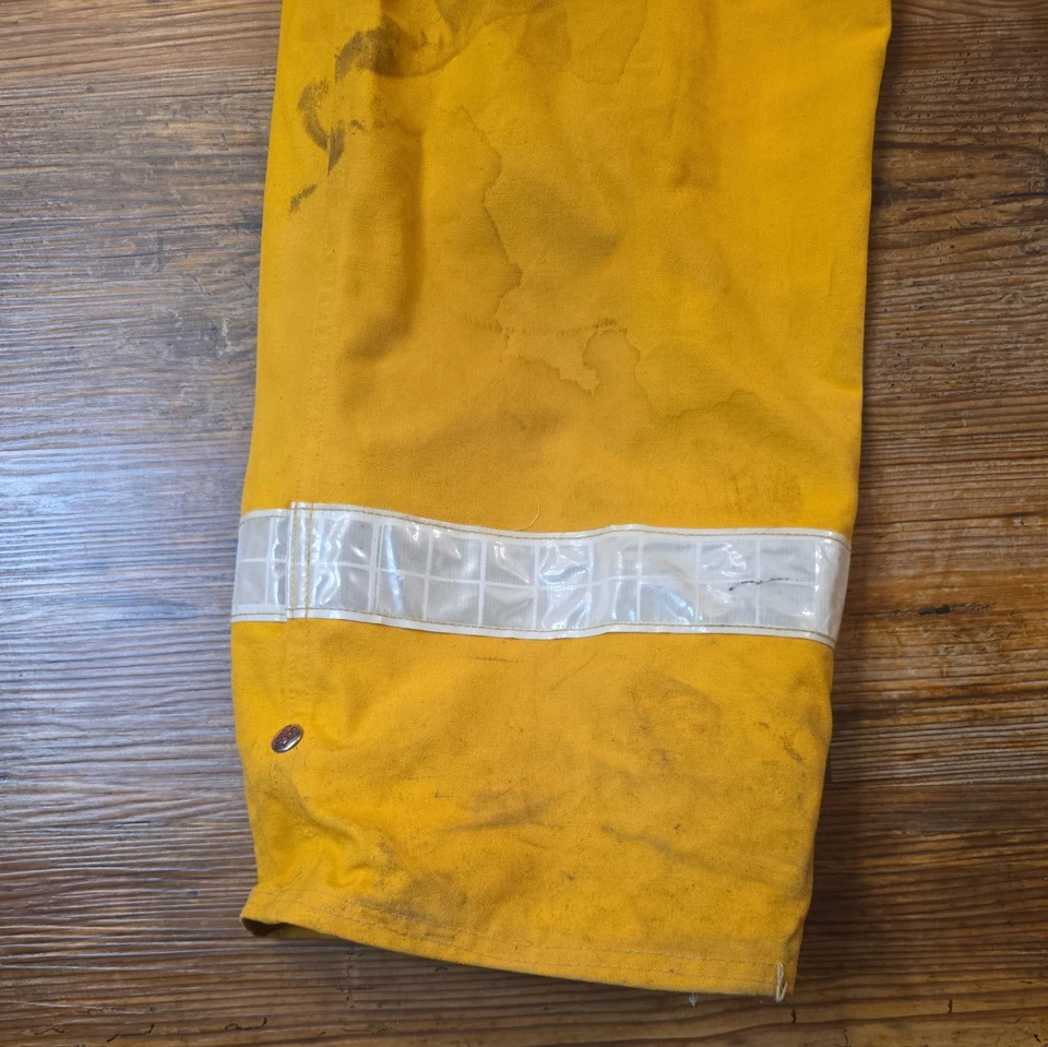Vtg. 60s Fireman Trousers Turnout Overalls Body Guard yellow Canvas Buckle 29x28 - Image 2 of 4