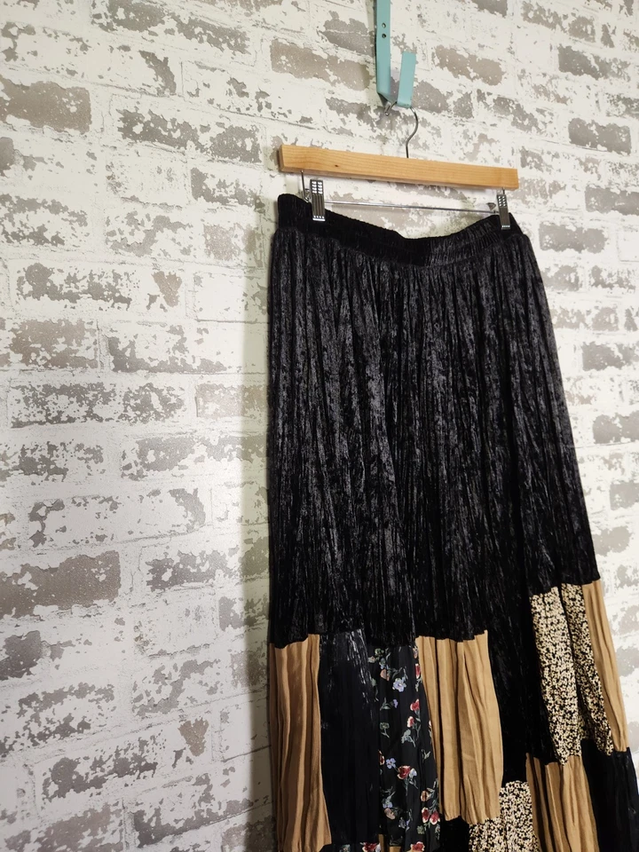 Vintage Patchwork Black Velvet Maxi Skirt Large Boho Hippie Grunge Y2K Floral - Image 4 of 4