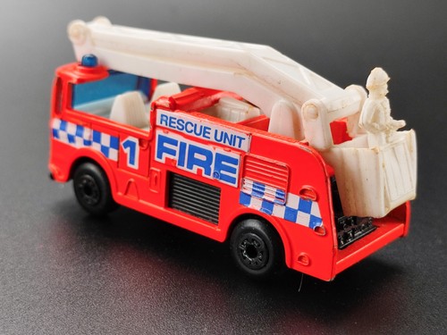 Matchbox Snorkel Fire Truck 1982 1:64 - Picture 4 of 7
