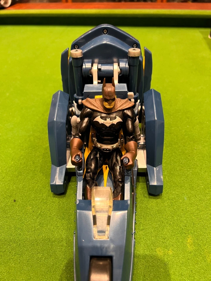 Batman Aérobat Mattei 1/18 - Photo 2/4