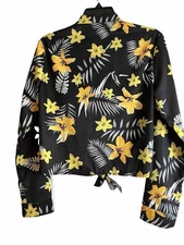 NWT CBR Black Multiple Colors Floral Print Long Sleeves Button Down SZ Medium