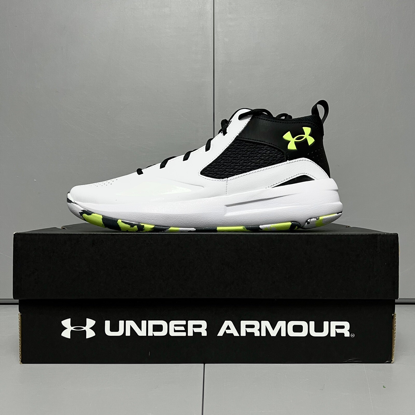 Athletic Sneaker Basketball Shoe White 