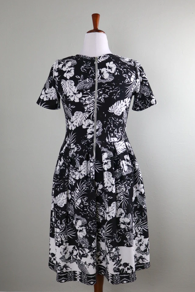 Vestido LULAROE Texturizado Elástico Negro Blanco Floral Amelia Talla Grande Foto 4 de 4