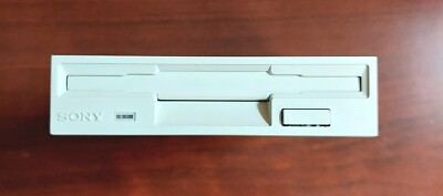NEW SONY 3.5'' 1.44MB Floppy Disk Drive