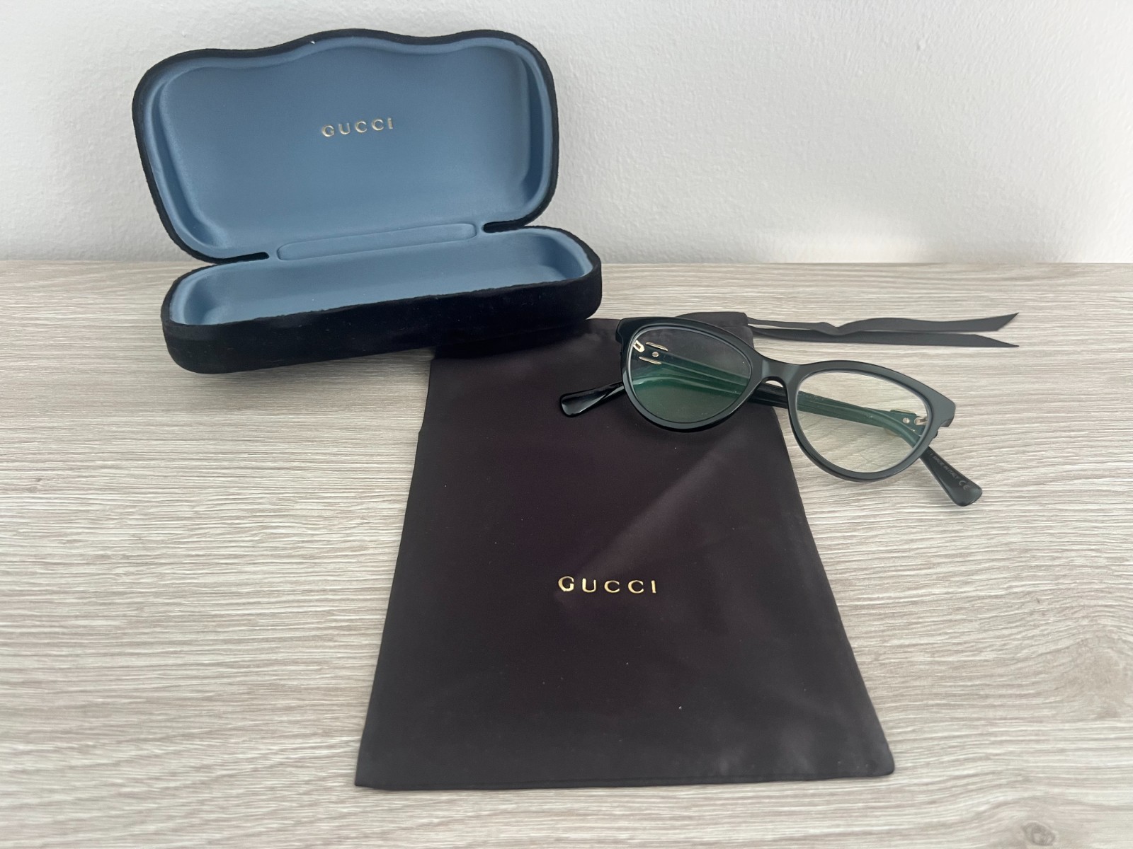 Gucci - Black Frames - GG11790 - 001 - 49/17/145 - XS - EUC thumbnail 3