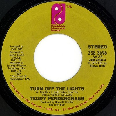 Teddy Pendergrass - Turn Off The Lights / If You Know Like I Know (7'') (Very Goo