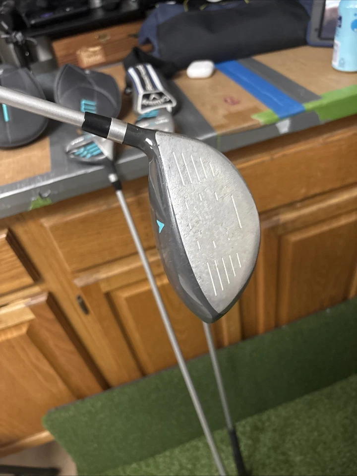 Tacos femininos Tour x Rezults driver 3 madeira e eixo de grafite 5HB destro - Imagem 3 de 4