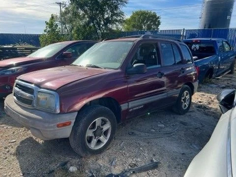 Conjunto de faros derechos usados se adapta a: Chevrolet Tracker 2003 grado derecho A Foto 2 de 4
