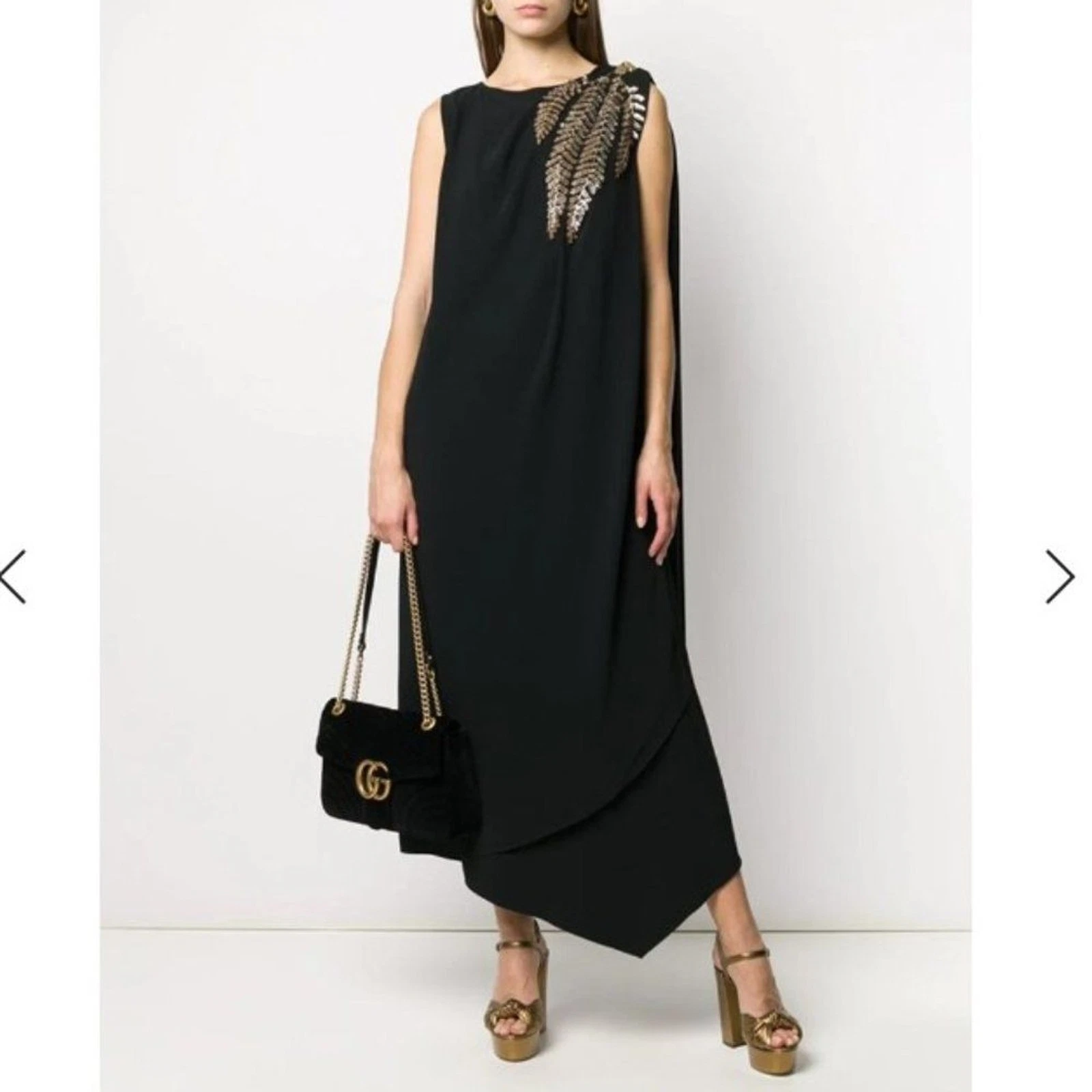 Neuf avec étiquette. Robe de soirée aymétrique feuilles d'équin GUCCI taille S