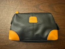 BRIC'S Qatar Airways Business Class Amenity Kit Travel Bag Toiletry Black-opened