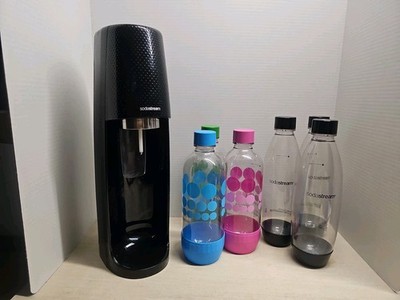 SodaStream Sparkling Water Soda Maker Black with 6 Sodastream Bottles -  Bundle